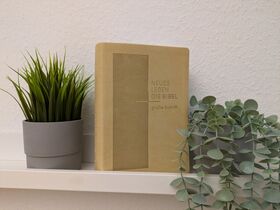 Weiteres Bild vom Artikel Neues Leben. Die Bibel, große Schrift, Kunstleder